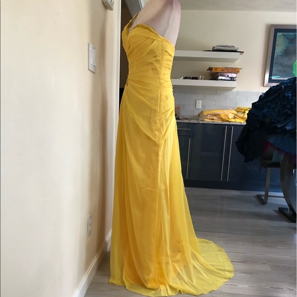 Yellow one shoulder chiffon - Picture 4 of 11